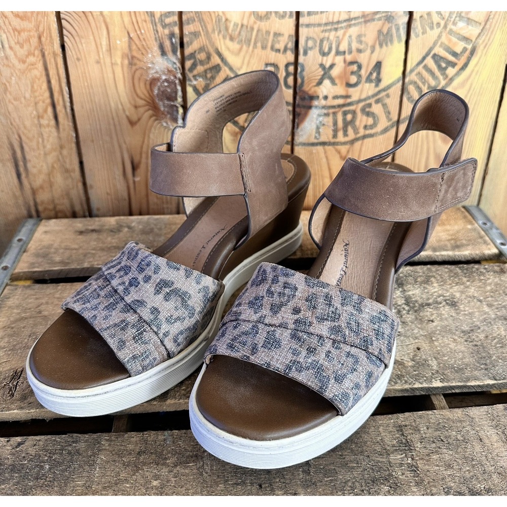 Sofft Sandals Wedge Ankle Sandals Shoes Cheetah Leopard Sz 9M Leather